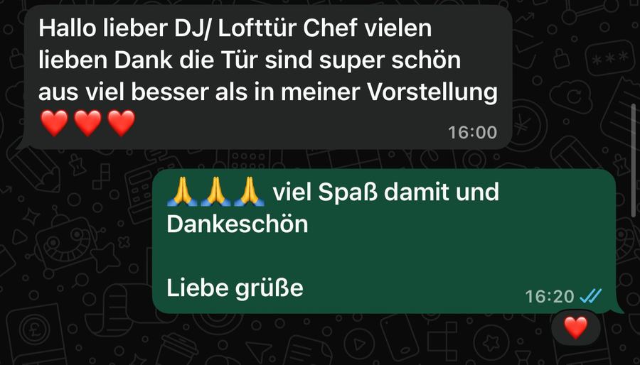 WhatsApp-Nachricht: Die Tür sind super schön, viel besser als in meiner Vorstellung